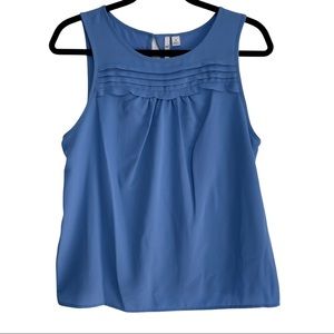 ELLE Tank Top Women’s Size Medium. Blue color; sleeveless; ruffle detail